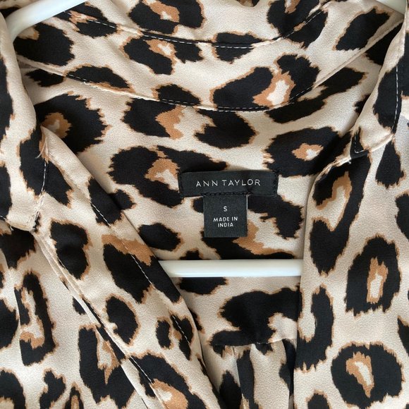 Ann Taylor - leopard button down blouse [Small] - Picture 2 of 4